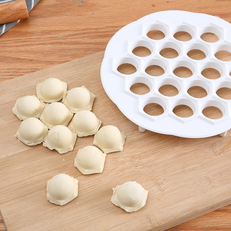 Kitchen Gadgets Dumpling Maker - Molde para Dumpling com 19 Furos,