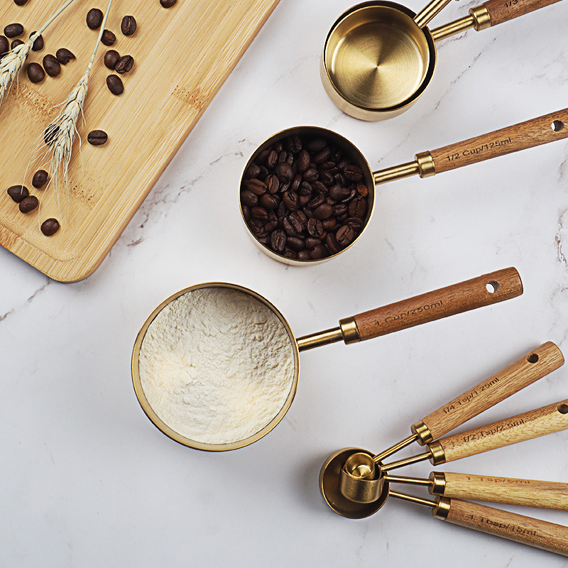 Copos e colheres de medição de - Kitchen Gadgets Gold avaliação e preço